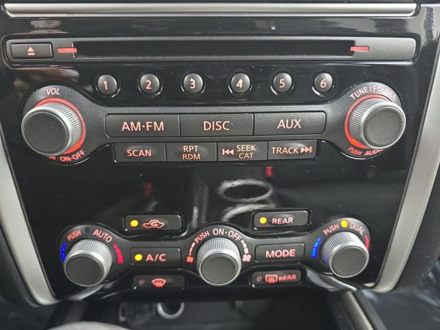 Used 2016 Nissan Pathfinder SV w/ SV Cold Weather Package image 22