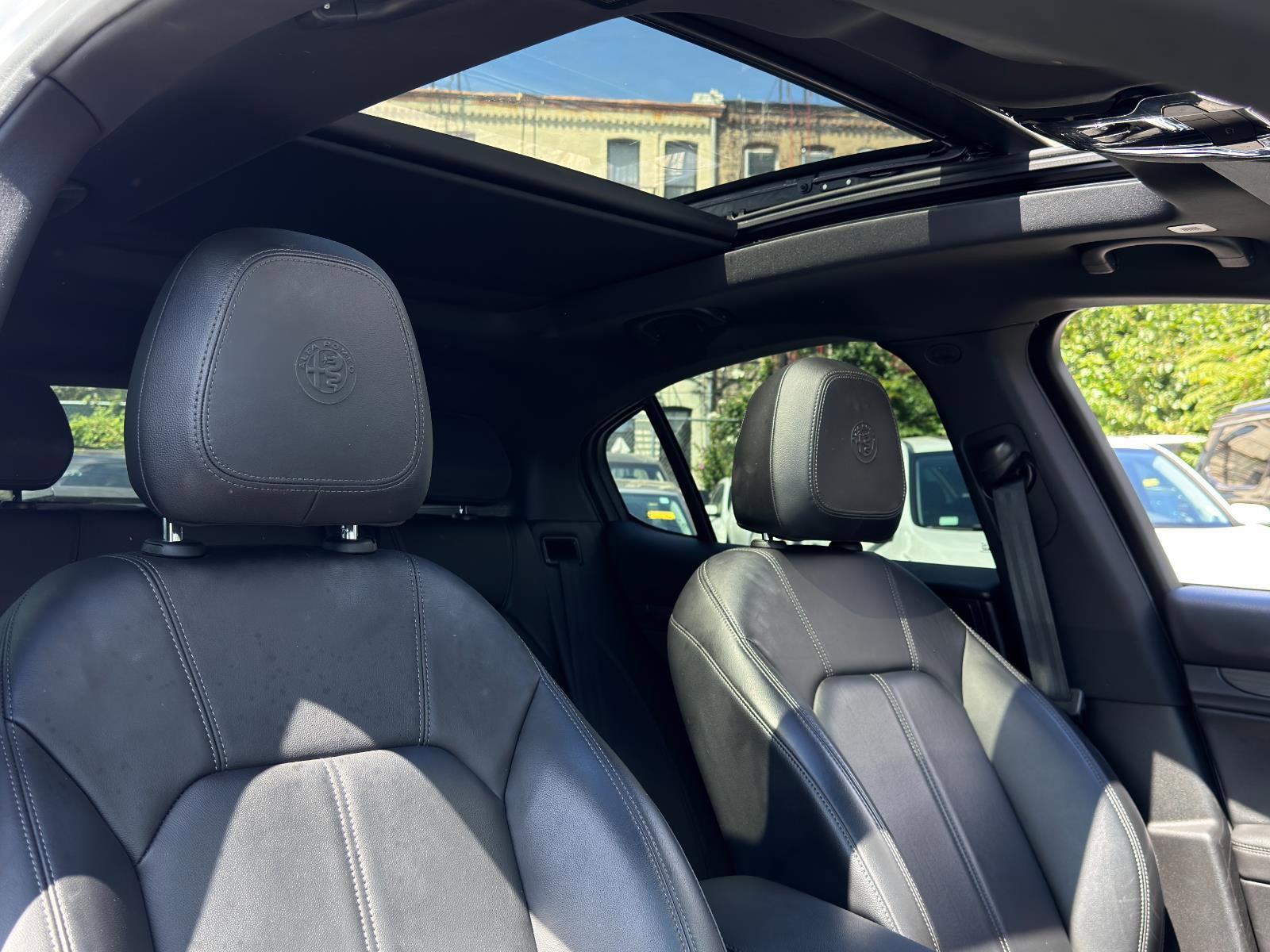 Used 2022 Alfa Romeo Stelvio Ti image 25