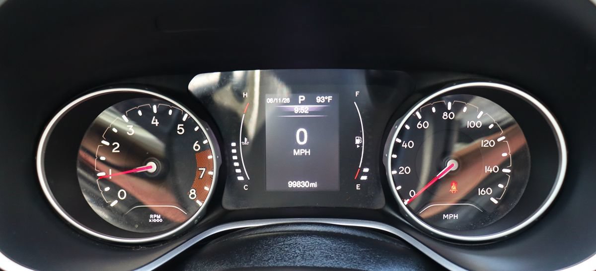 Used 2019 Jeep Compass Latitude FWD image 42