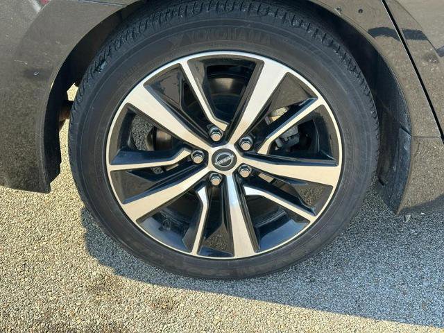 Used 2023 Nissan Maxima SV w/ Floor Mat Group FWD image 7