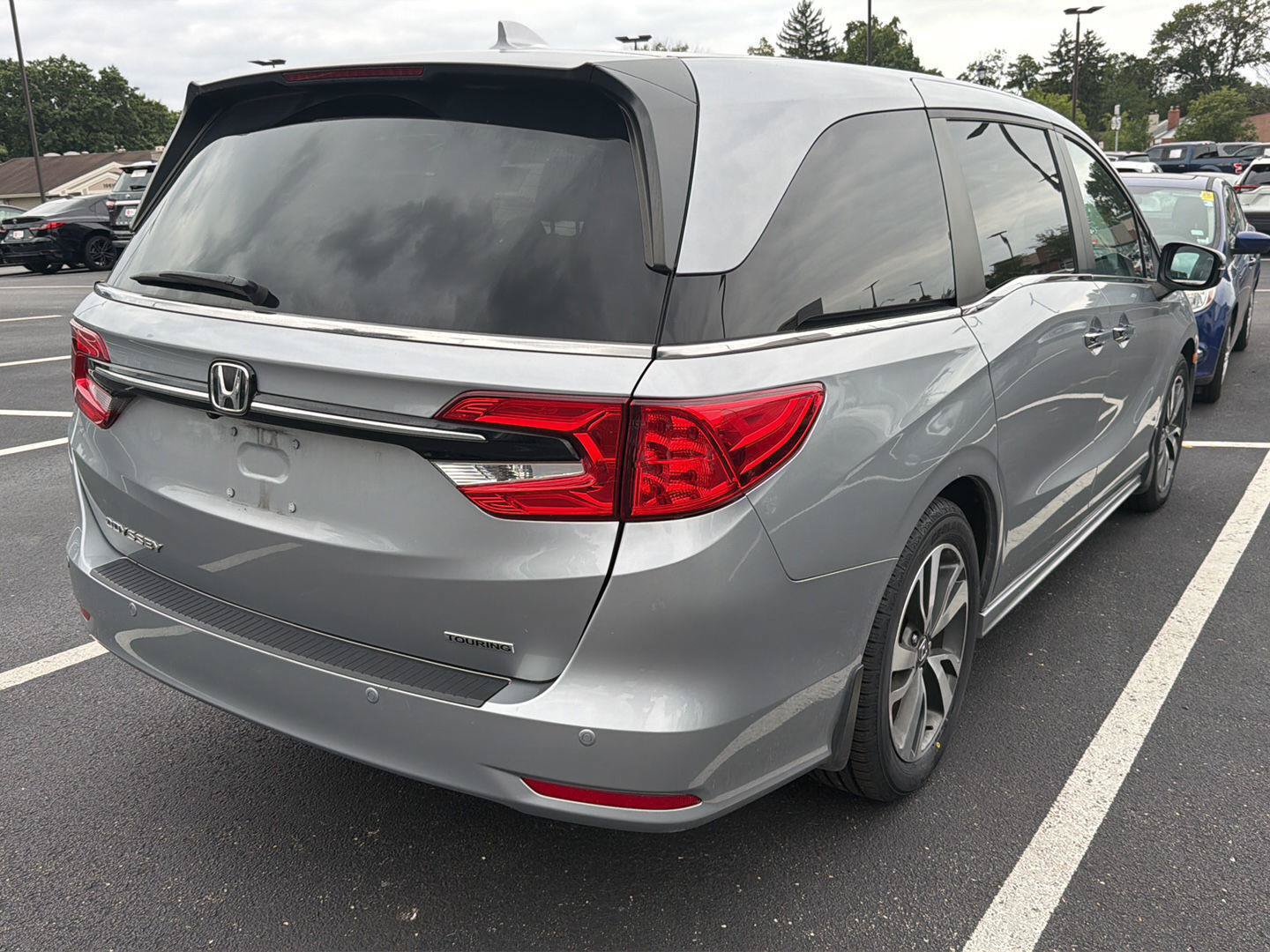 Used 2023 Honda Odyssey Touring image 4