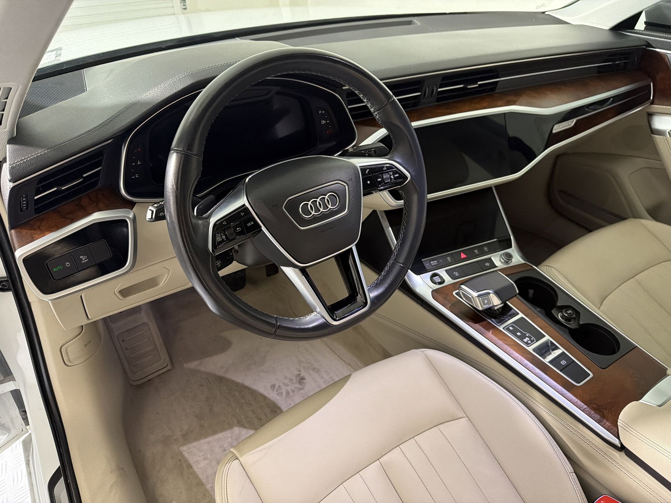 Used 2023 Audi A6 Premium Plus w/ Premium Plus Package AWD/4WD image 4
