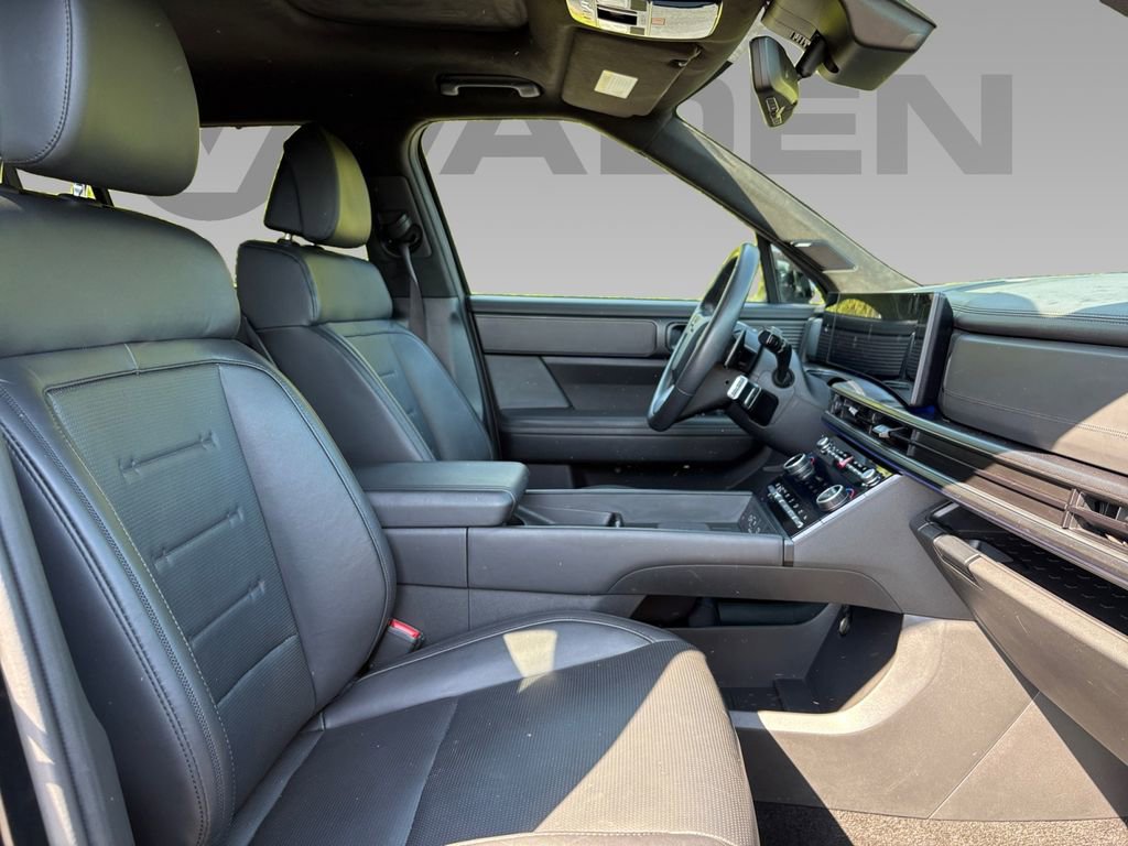 Used 2024 Hyundai Santa Fe Calligraphy AWD/4WD image 10