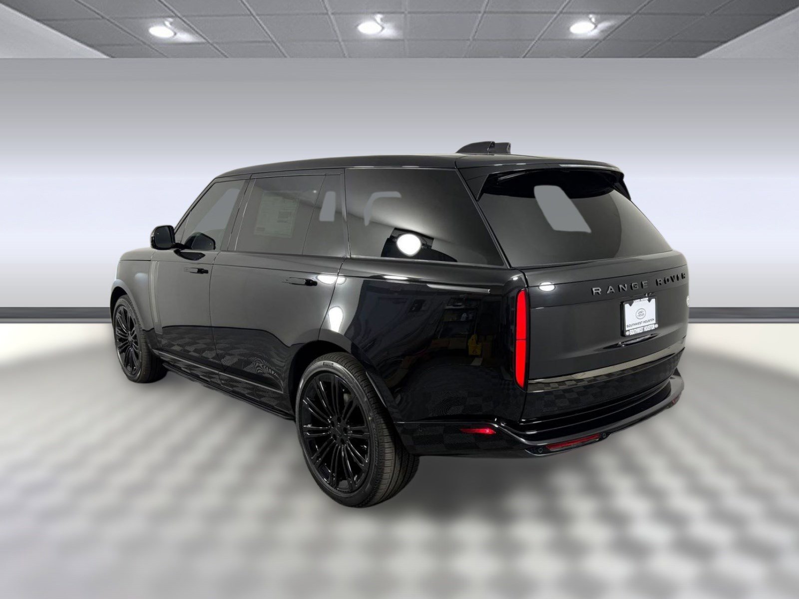 New 2026 Land Rover Range Rover SV image 3