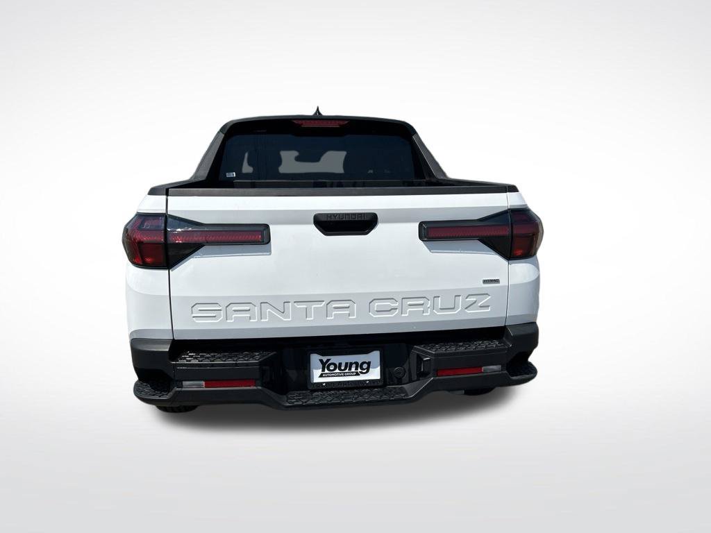 Used 2025 Hyundai Santa Cruz SE AWD/4WD image 4