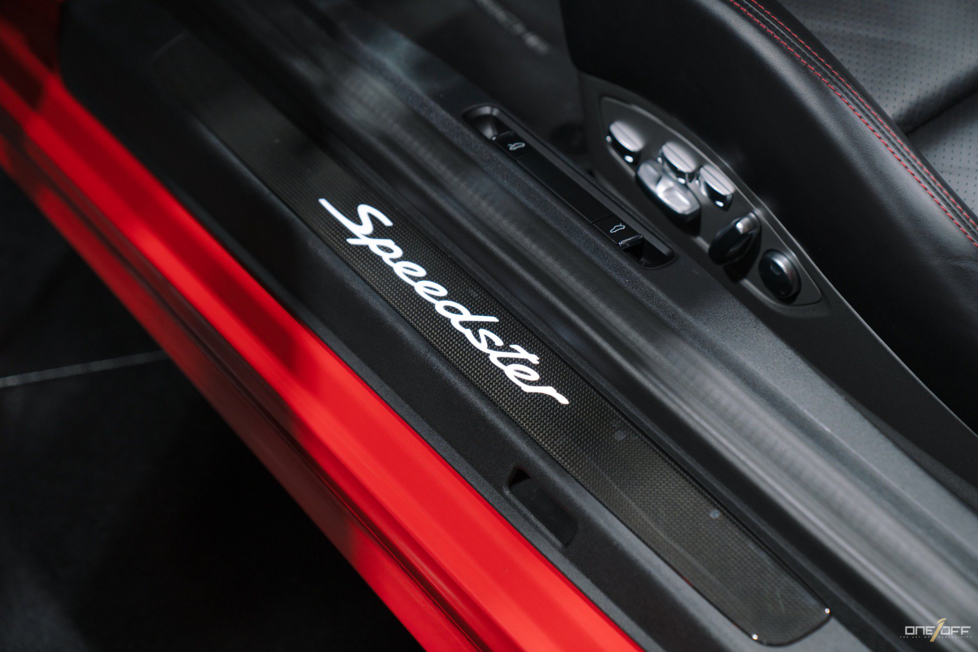 Used 2019 Porsche 911 Speedster RWD image 12