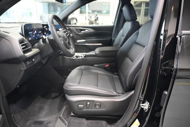 New 2026 Chevrolet Traverse LT w/ Midnight/Sport Edition FWD image 9