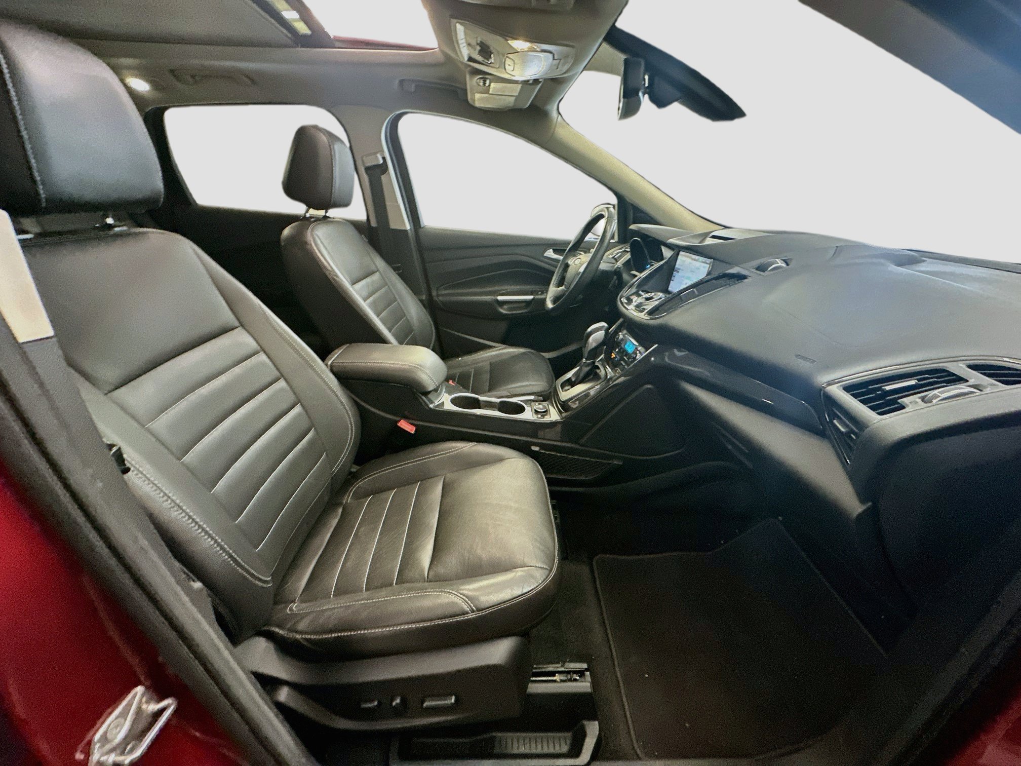 Used 2015 Ford Escape Titanium AWD/4WD image 33