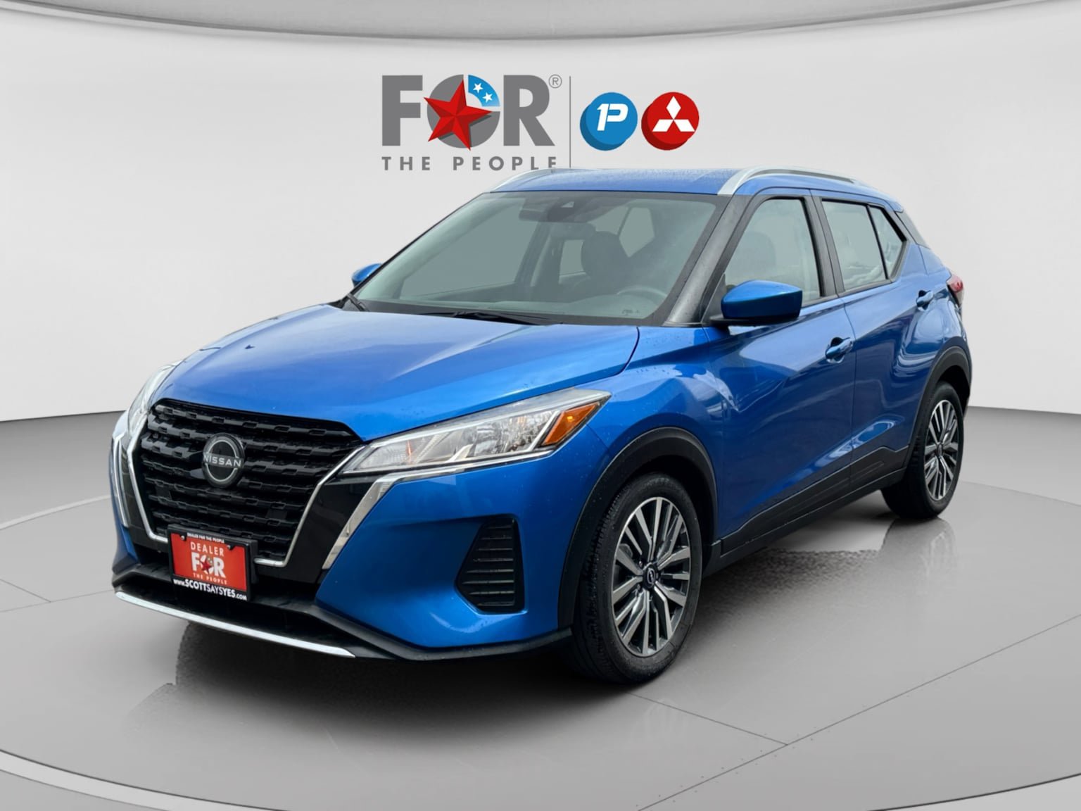 Used 2023 Nissan Kicks SV FWD image 1