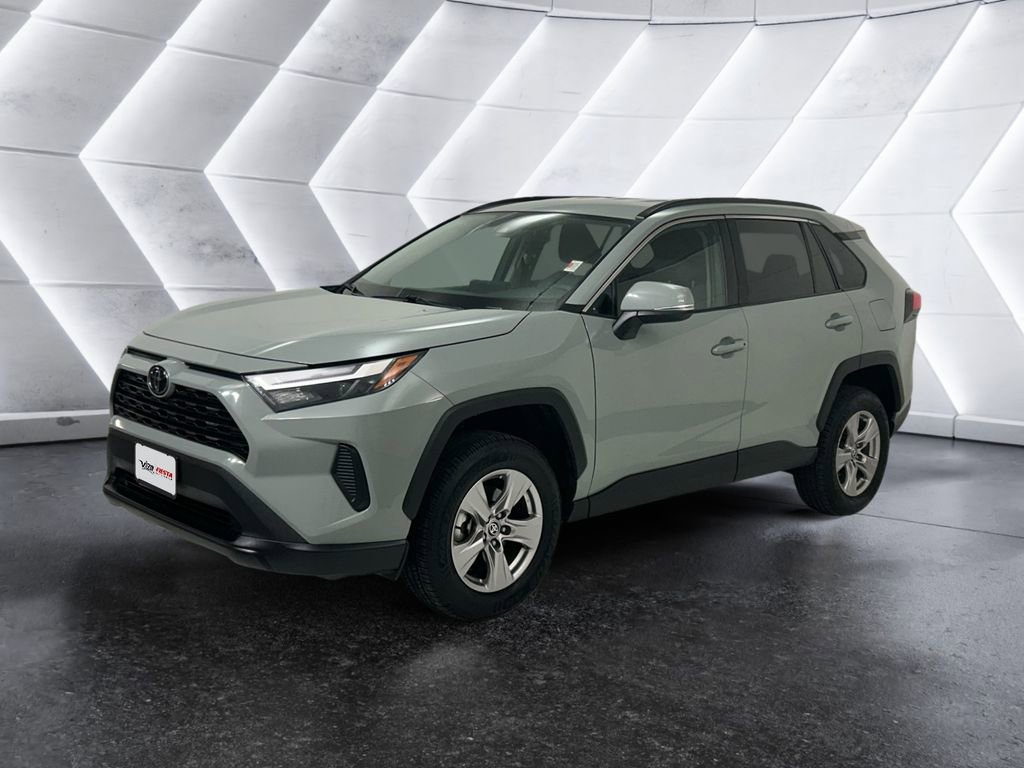 Used 2023 Toyota RAV4 XLE image 3