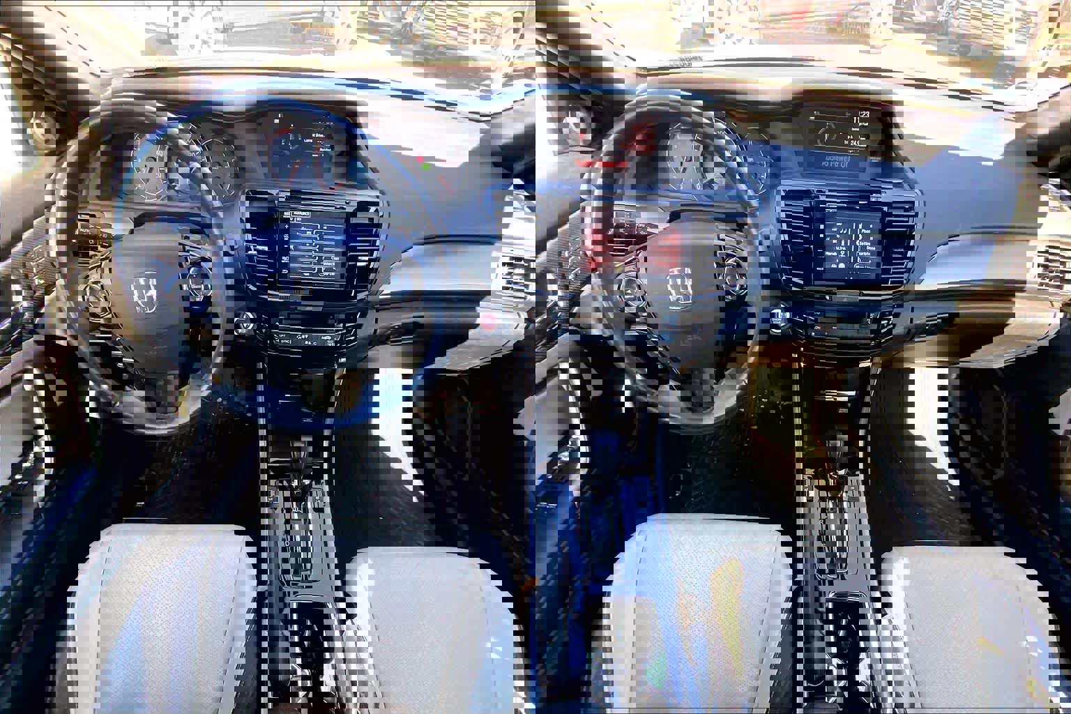 Used 2017 Honda Accord EX-L image 16