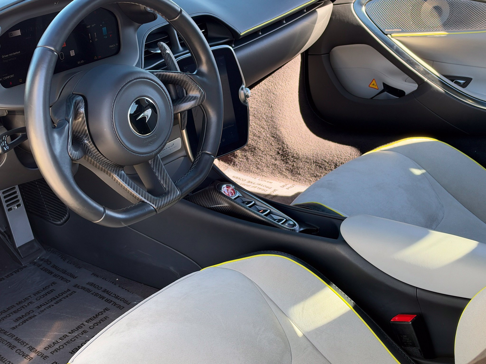 Used 2023 McLaren Artura RWD image 40