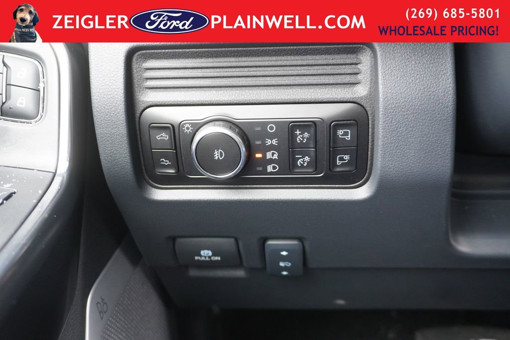 Used 2025 Ford F450 Platinum image 32
