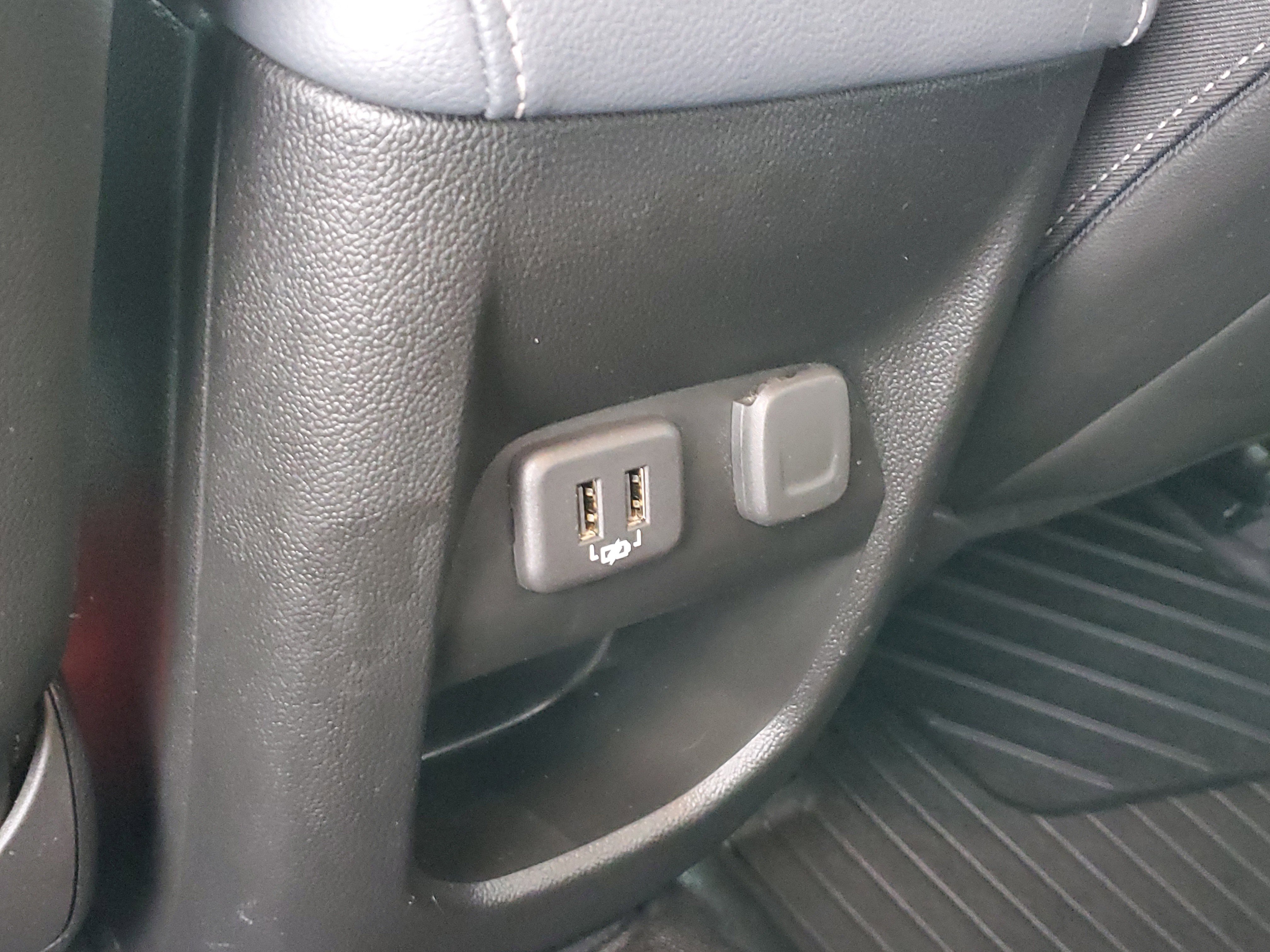 Used 2021 Chevrolet Colorado Z71 w/ Safety Package image 12