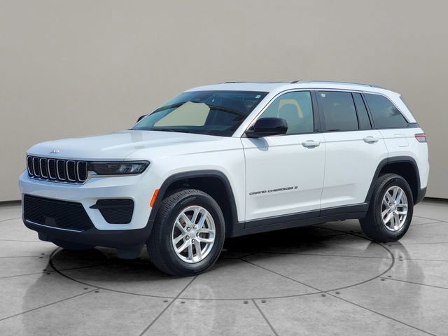 Certified 2023 Jeep Grand Cherokee Laredo w/ Luxury Tech Group I image 3