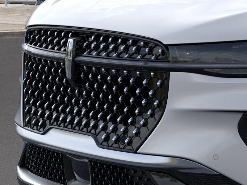 New 2026 Lincoln Nautilus Premier AWD/4WD image 17