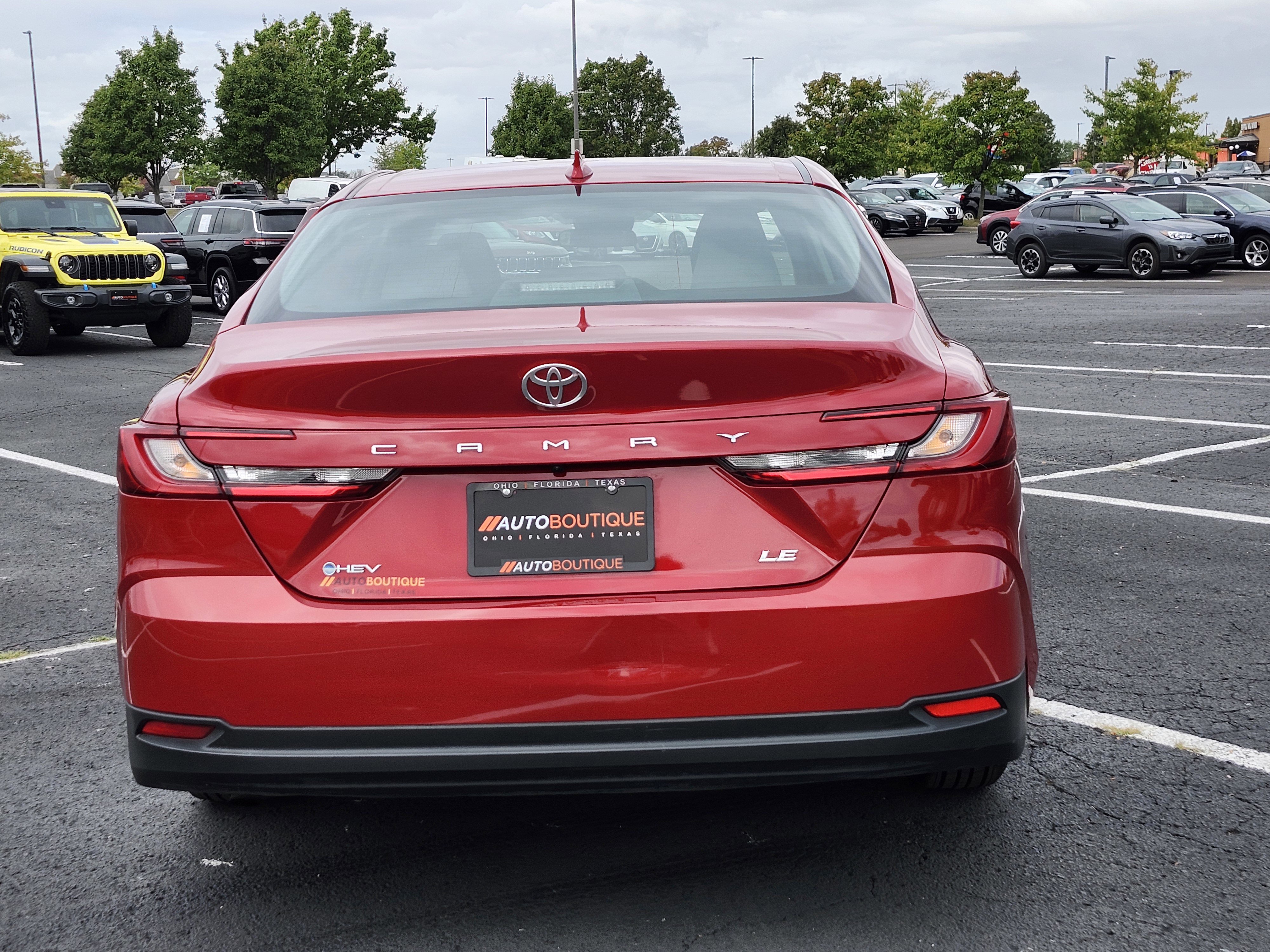 Used 2025 Toyota Camry LE image 9
