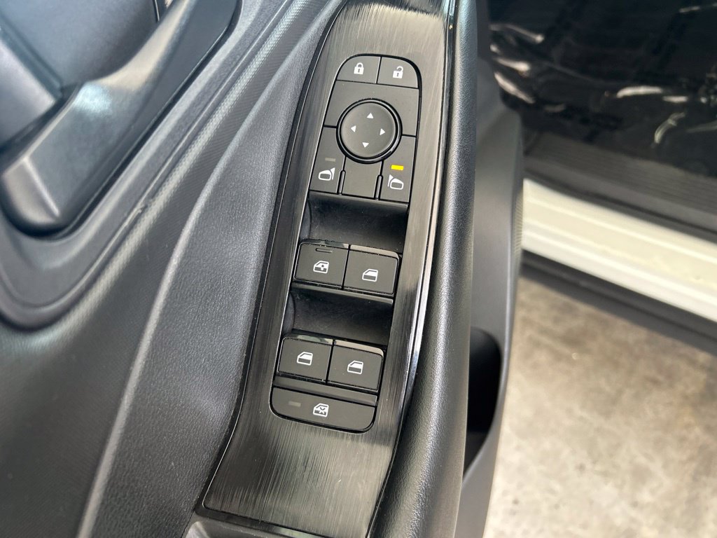 Used 2024 Nissan Rogue S FWD image 33