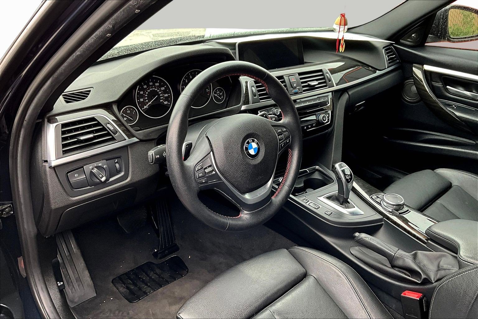 Used 2016 BMW 328i xDrive Sedan AWD/4WD image 1