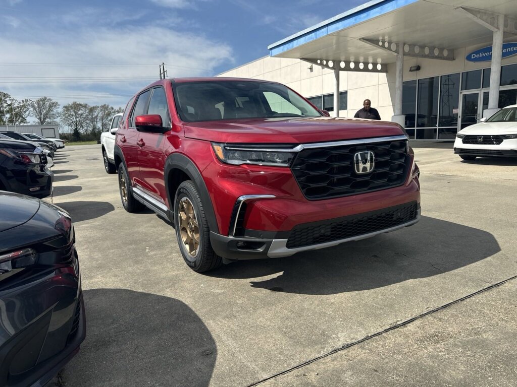 Used 2024 Honda Pilot EX-L image 2