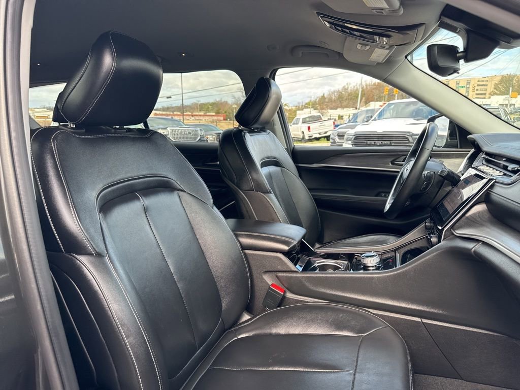 Used 2022 Jeep Grand Cherokee L Limited image 19