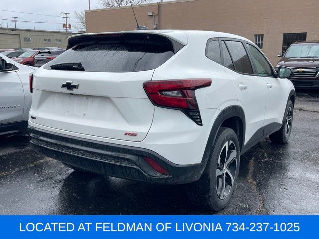 Certified 2024 Chevrolet Trax RS w/ Driver Confidence Package image 3