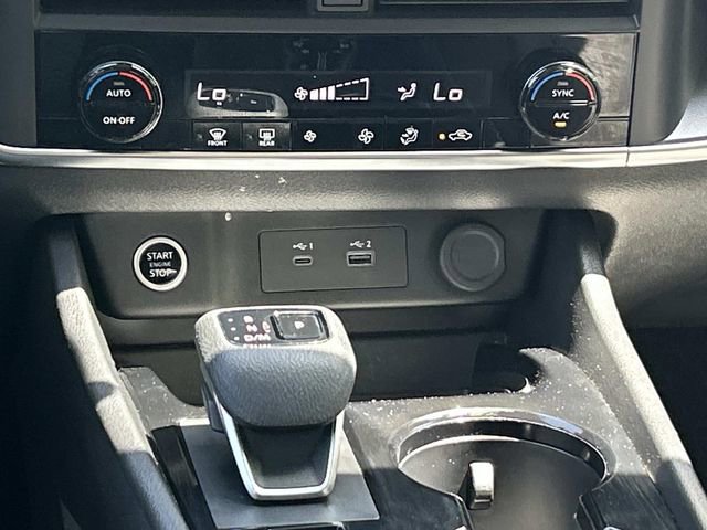 Used 2023 Nissan Rogue SV AWD/4WD image 26