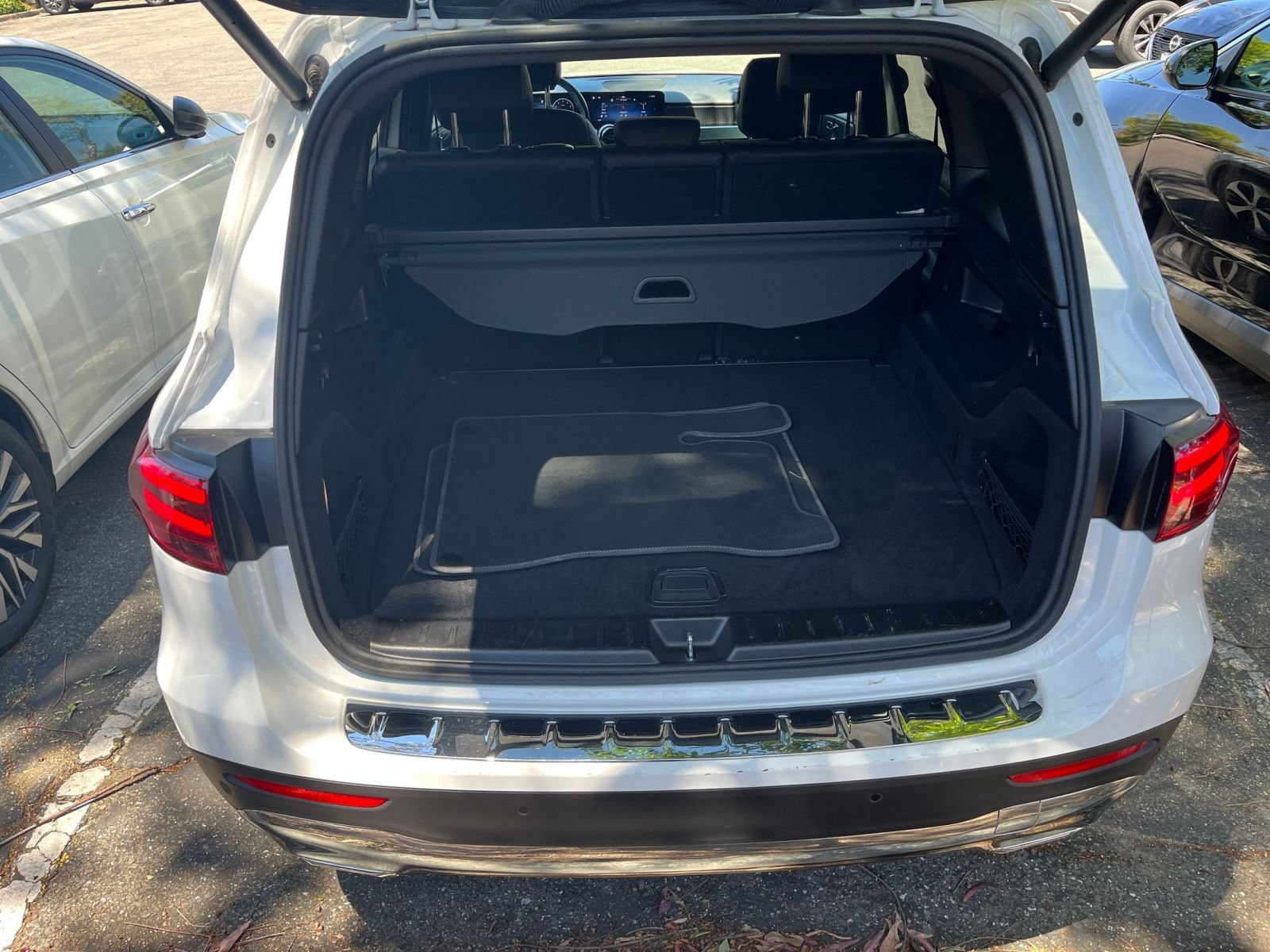 Used 2025 Mercedes-Benz GLB 250 image 31