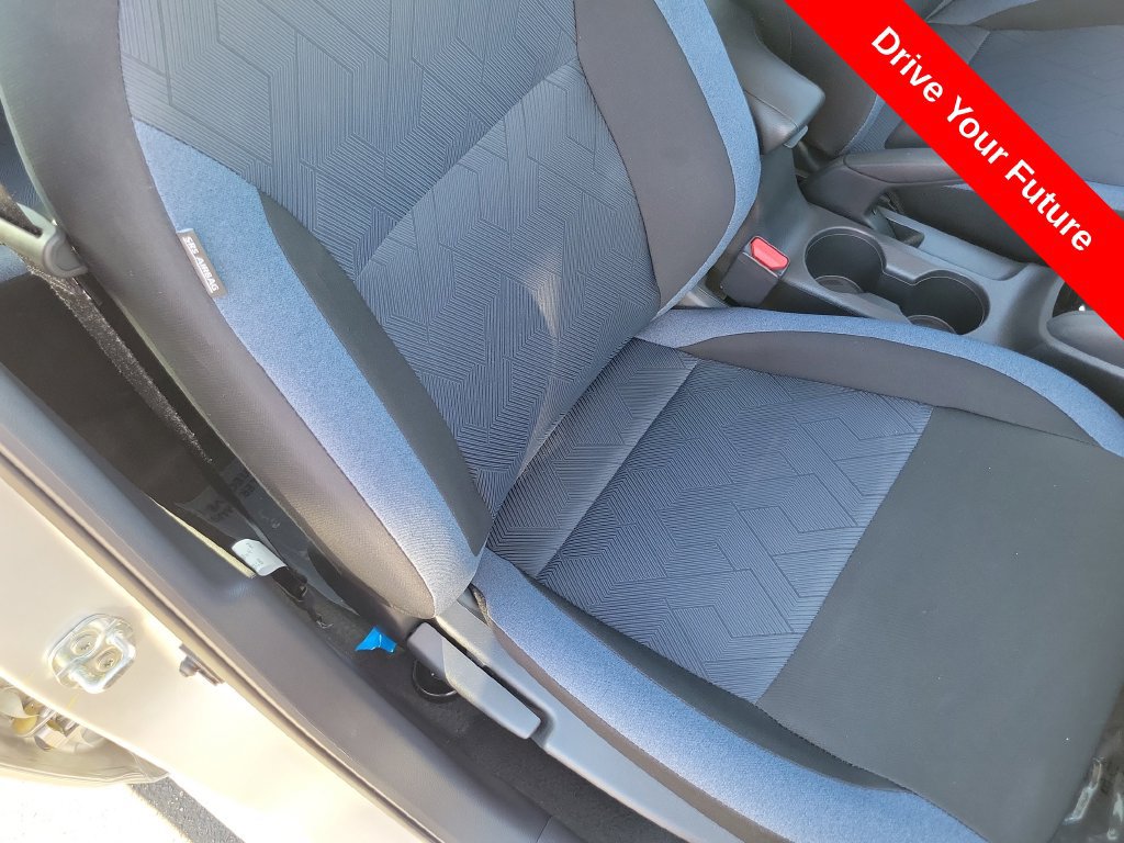 Used 2025 Nissan Versa SV w/ Trunk Package FWD image 18