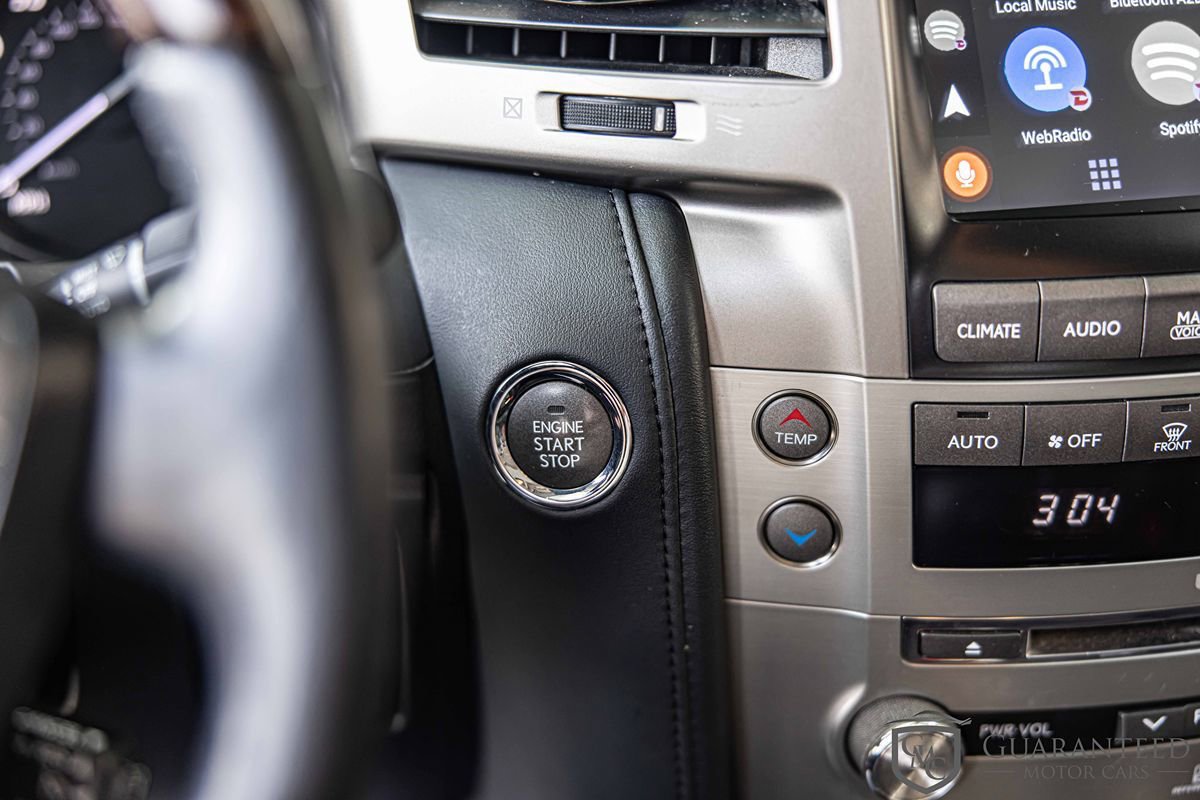 Used 2015 Lexus LX 570 4WD w/ Luxury Package image 28