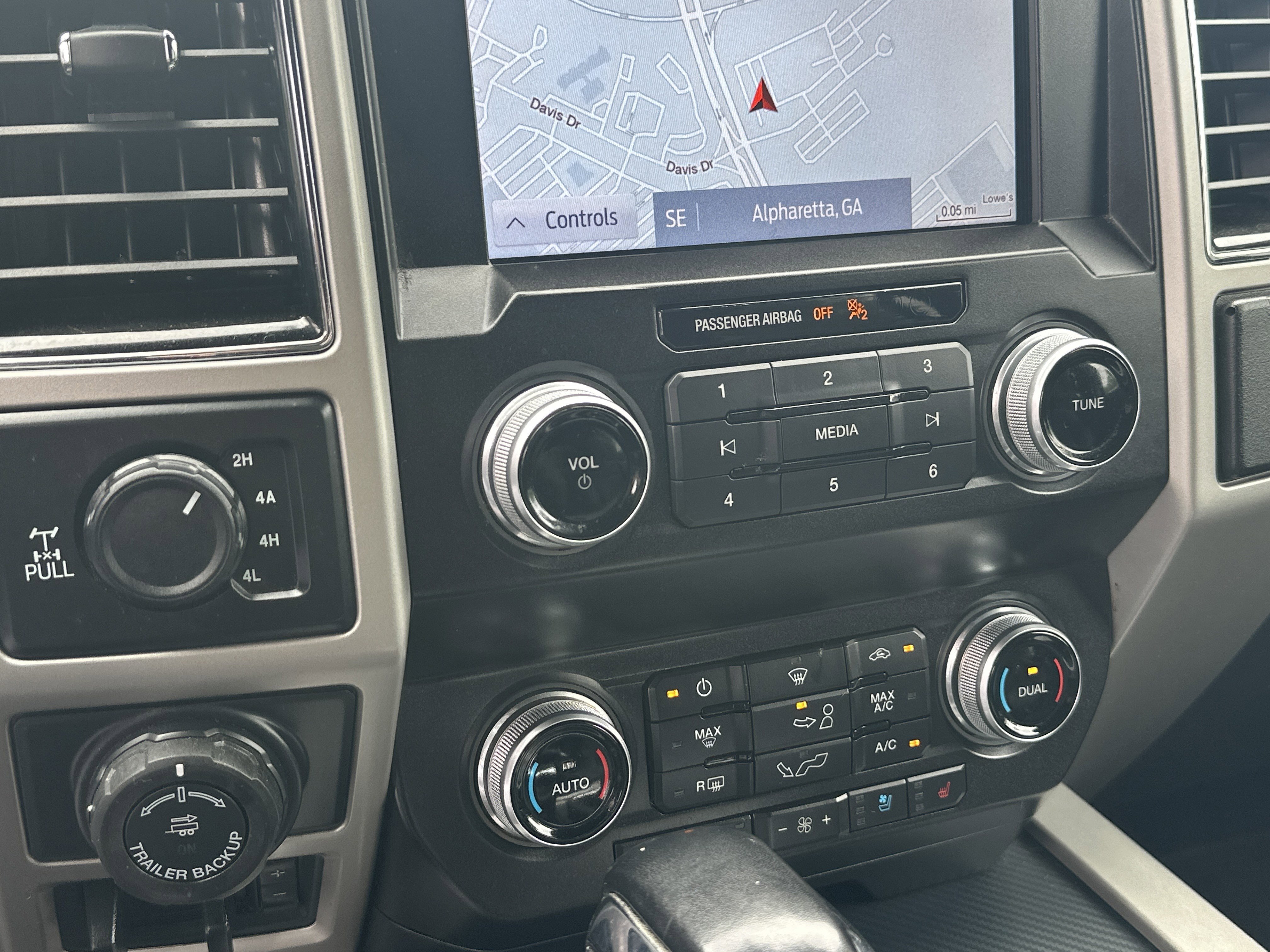 Used 2020 Ford F150 Lariat w/ Equipment Group 502A Luxury AWD/4WD image 28