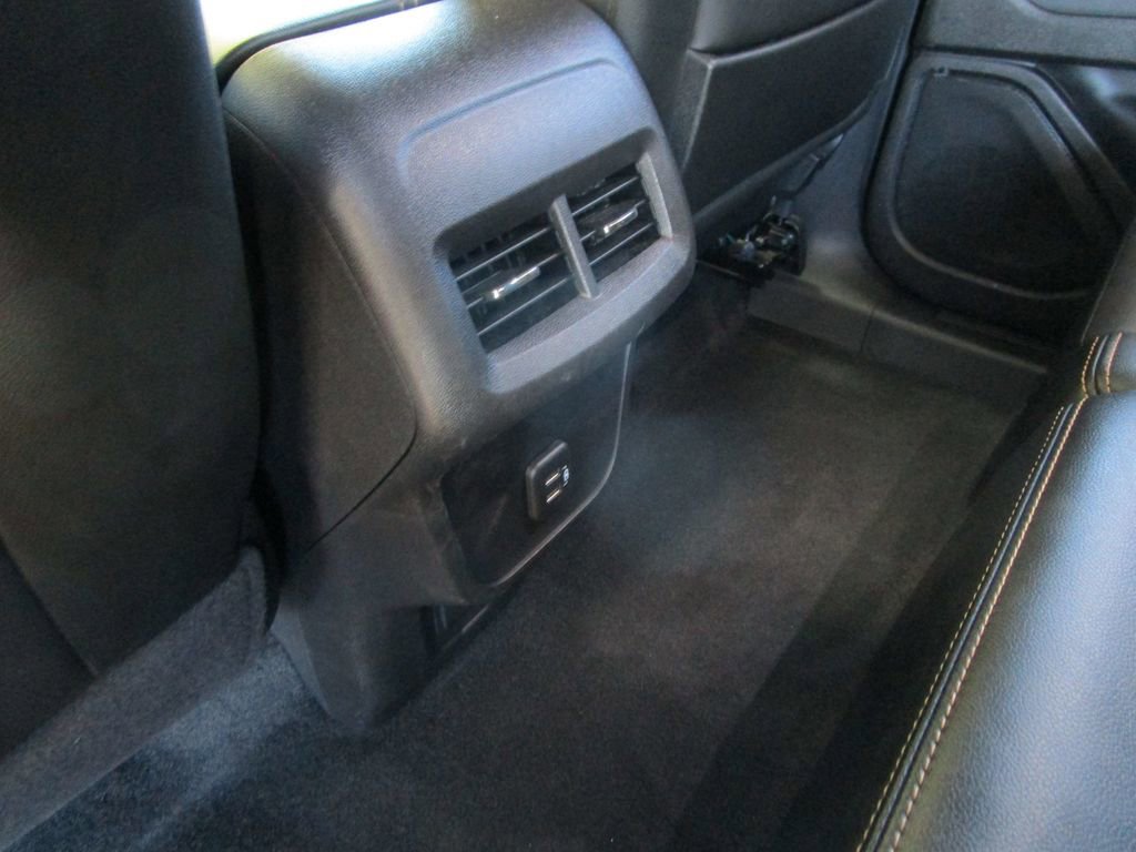 Used 2024 GMC Terrain AT4 image 16