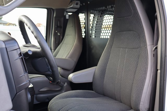 Used 2024 Chevrolet Express 2500 w/ Driver Convenience Package image 5