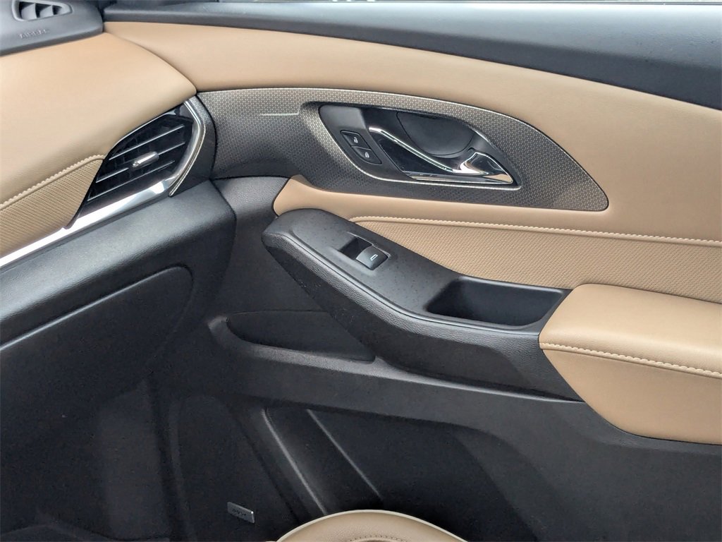 Certified 2023 Chevrolet Traverse Premier w/ LPO, Floor Liner Package image 14
