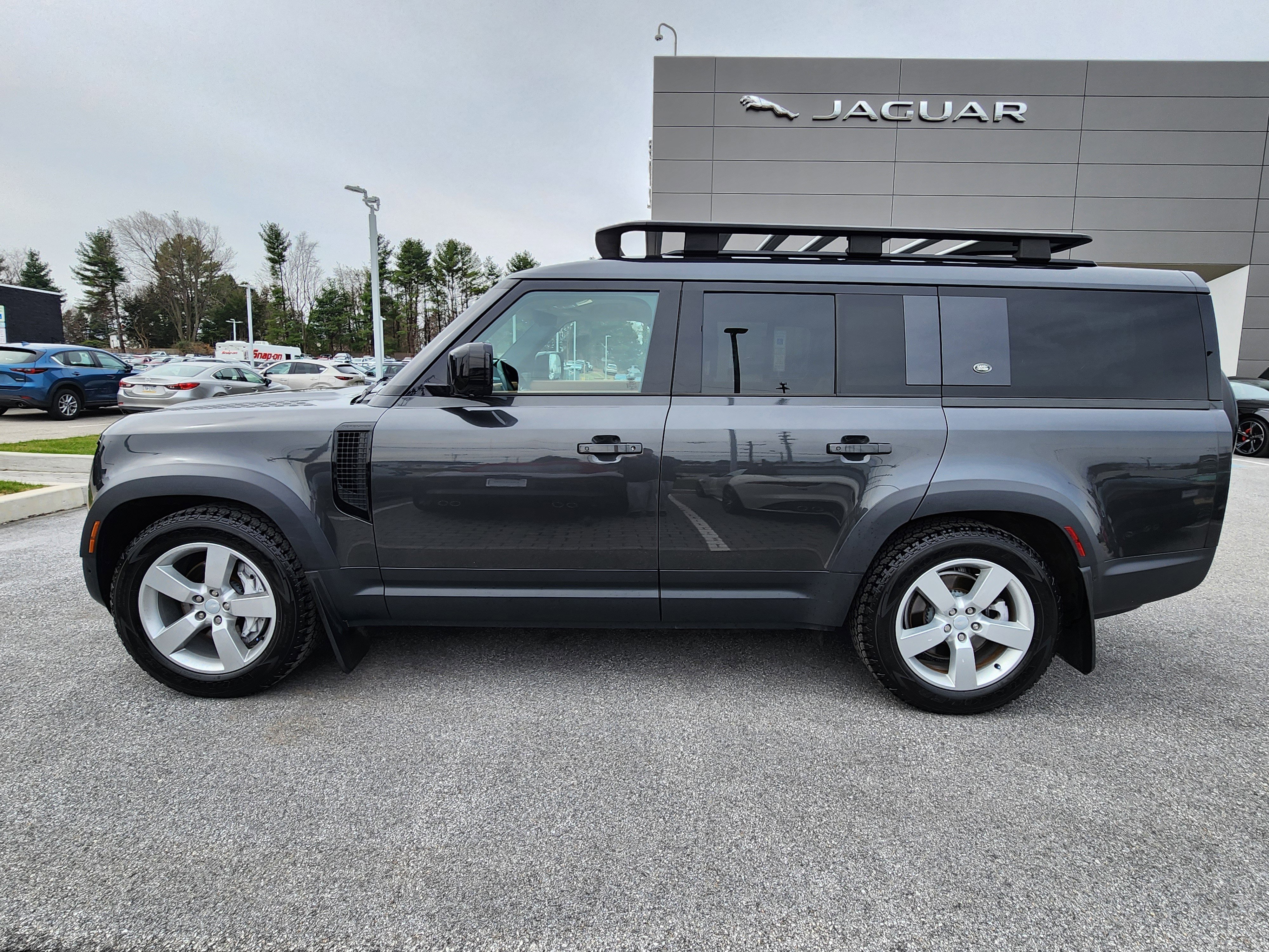 Used 2023 Land Rover Defender 130 First Edition AWD/4WD image 5
