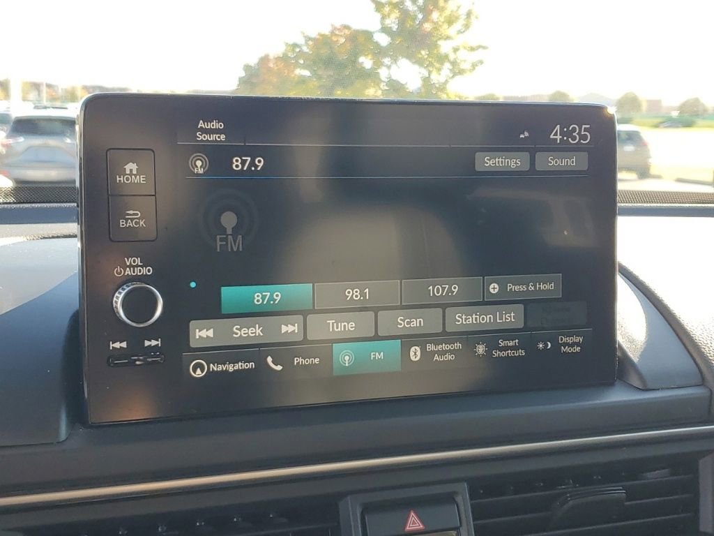 Certified 2023 Honda Pilot Touring image 16