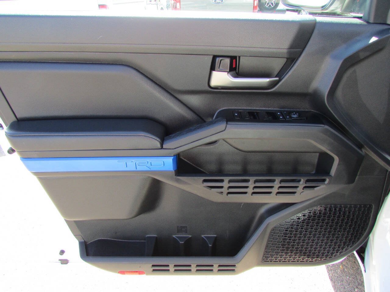 Used 2024 Toyota Tacoma TRD Sport RWD image 19