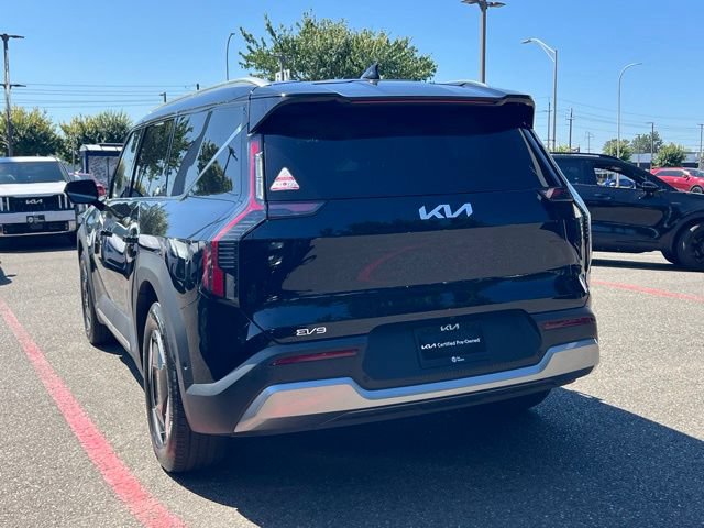 Certified 2026 Kia EV9 Wind AWD/4WD image 7