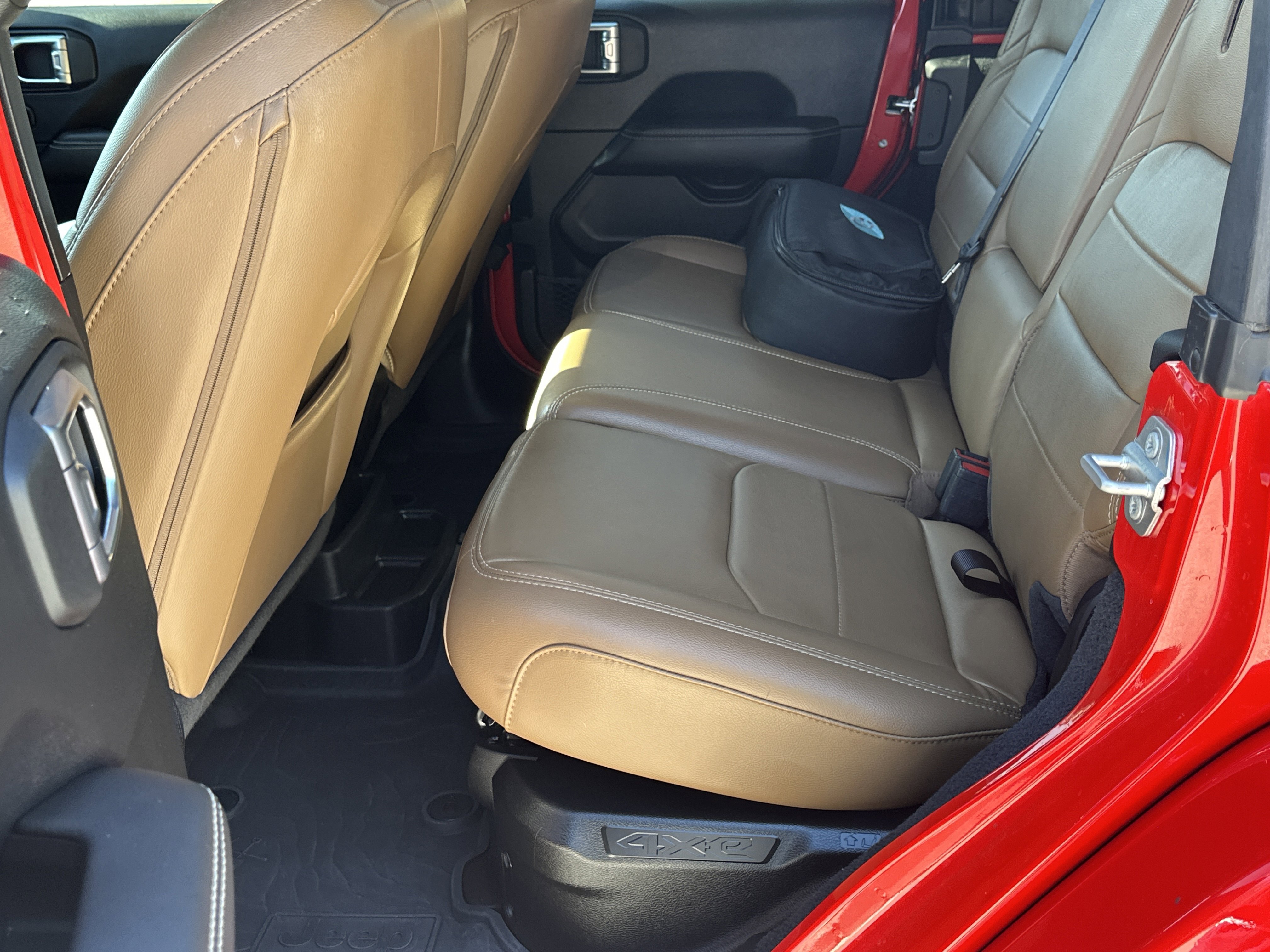 Used 2023 Jeep Wrangler Sahara w/ Cold Weather Group image 20