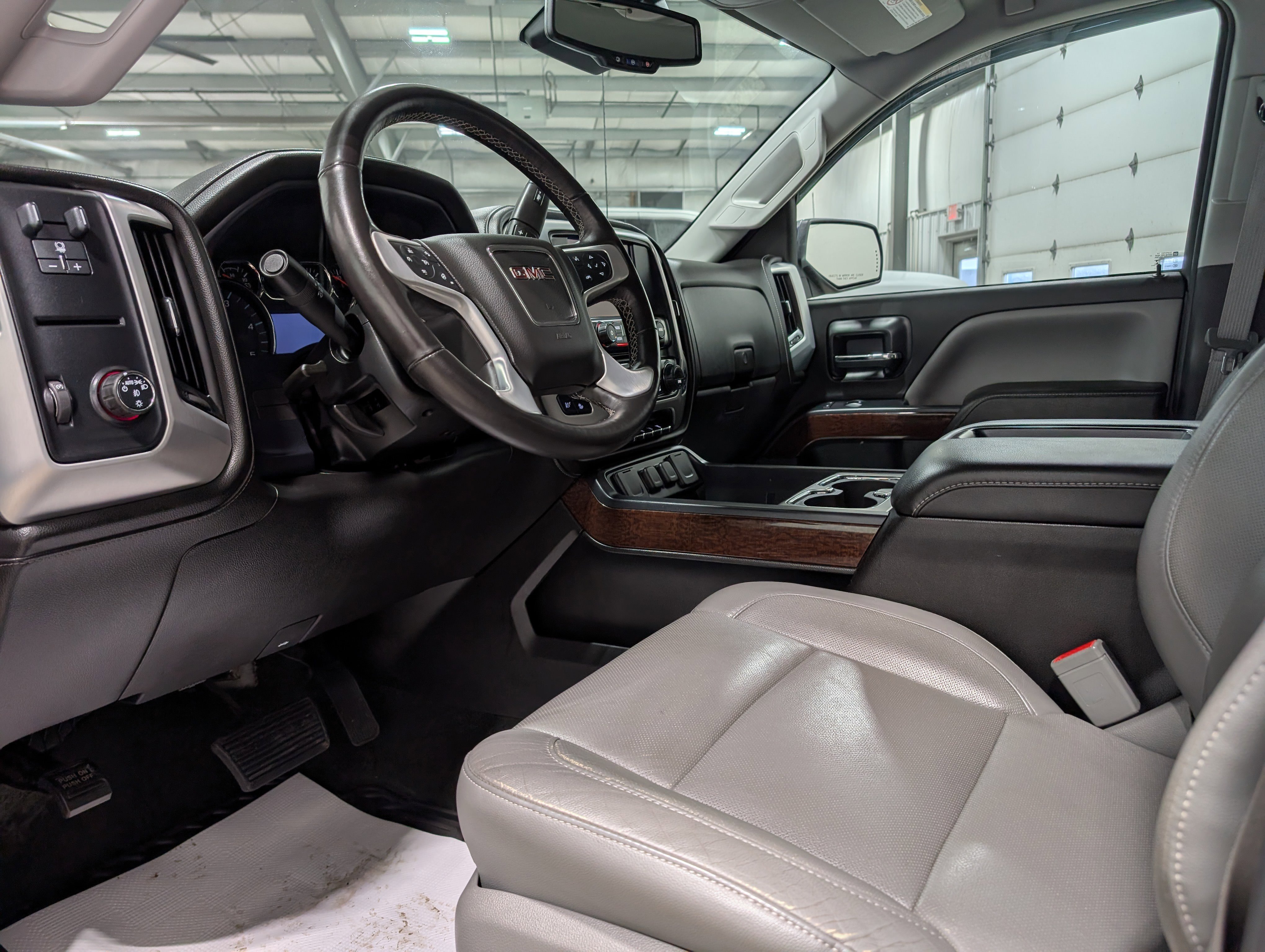 Used 2015 GMC Sierra 2500 SLT image 16
