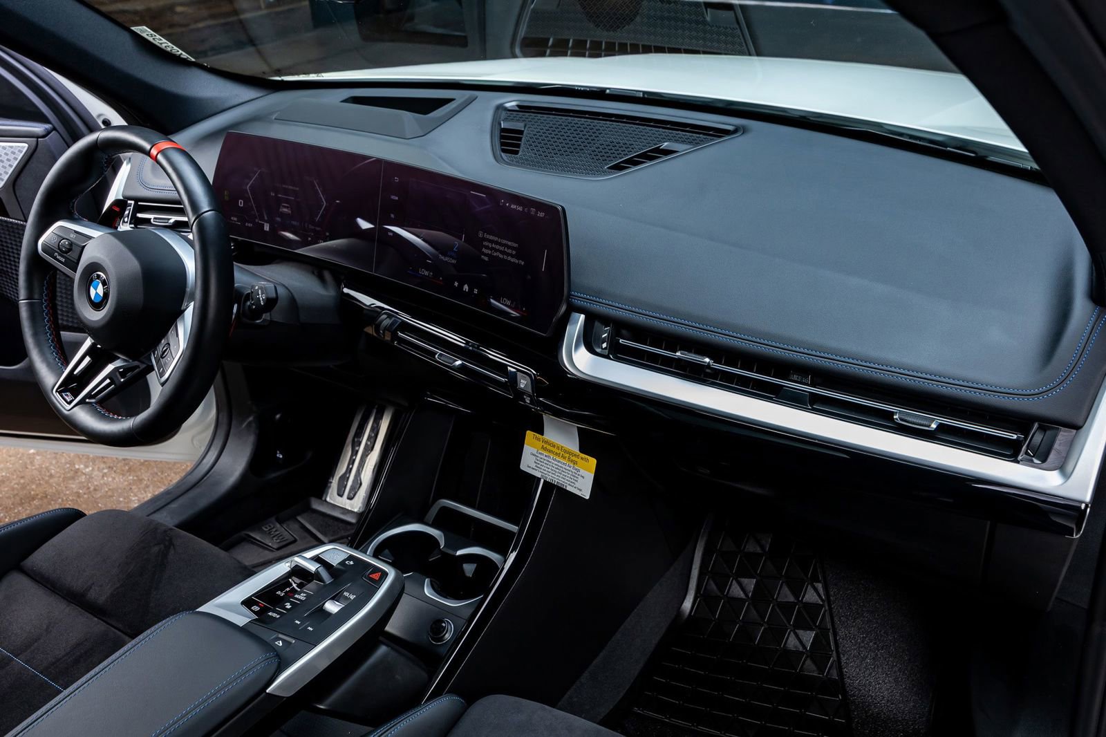 Used 2025 BMW X1 M35i w/ Premium Package image 13