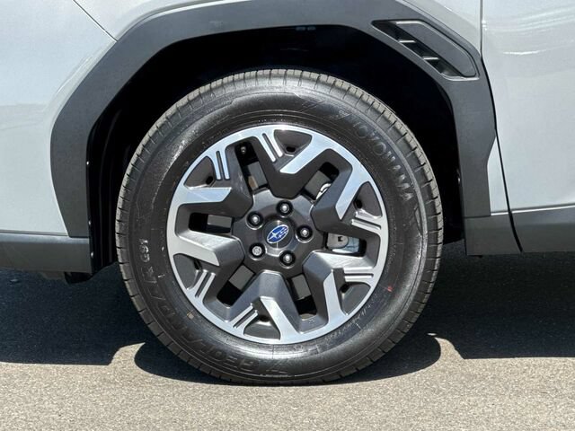 Used 2026 Subaru Forester Premium AWD/4WD image 34