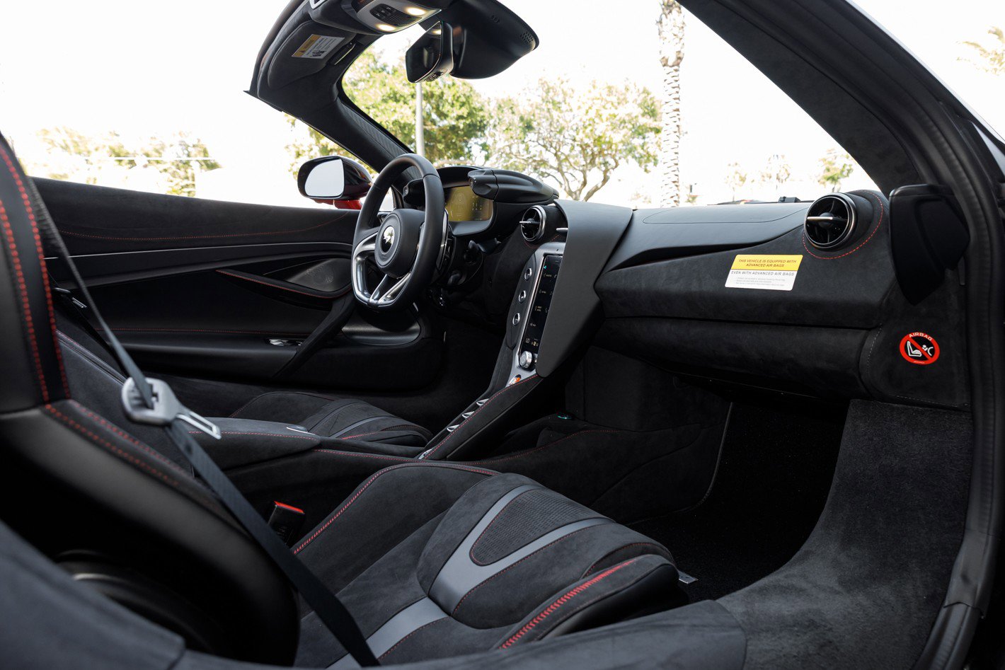 Used 2027 McLaren 750S Spider RWD image 51