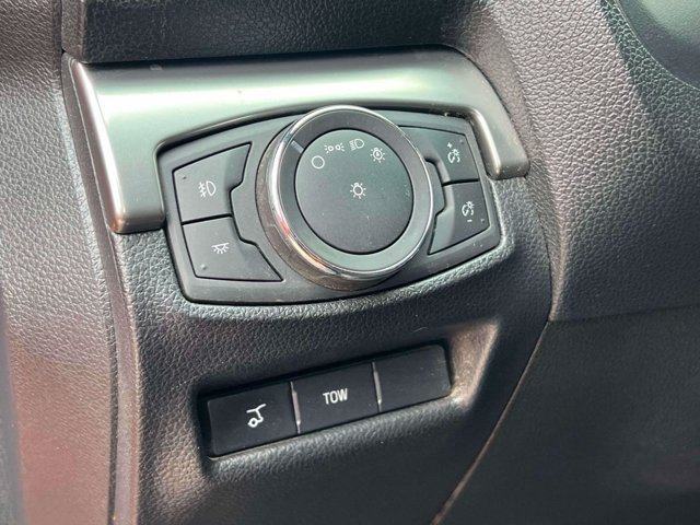 Used 2018 Ford Explorer XLT w/ Equipment Group 202A AWD/4WD image 24