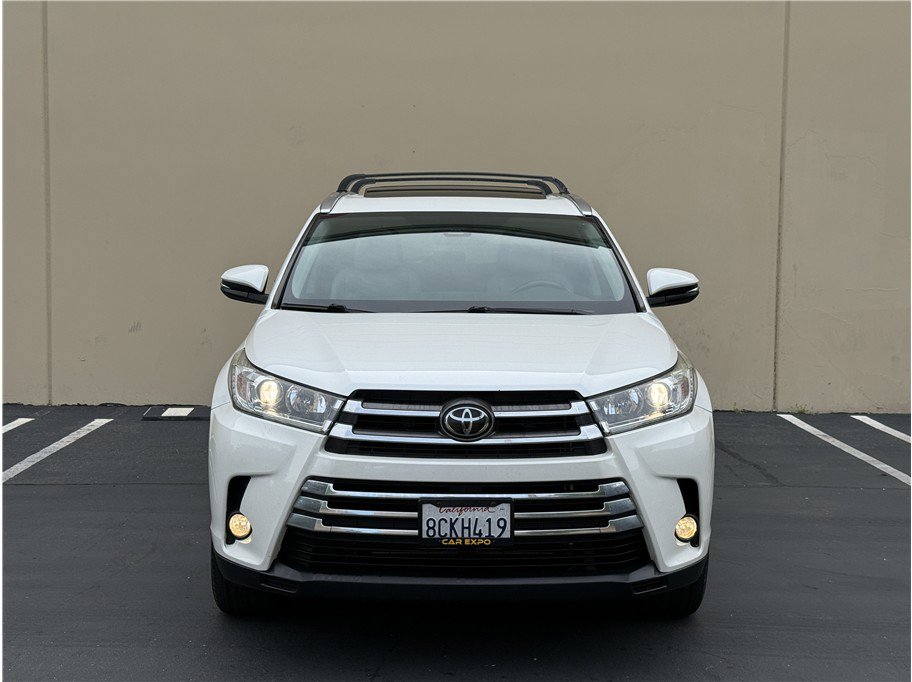 Used 2018 Toyota Highlander Limited AWD/4WD image 2