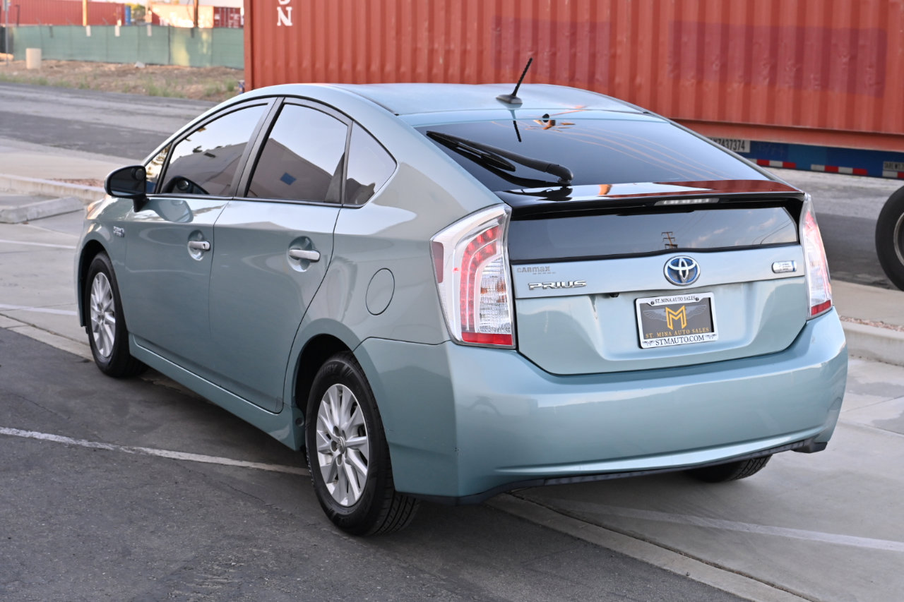 Used 2014 Toyota Prius Prime Plug-In Hybrid FWD image 5
