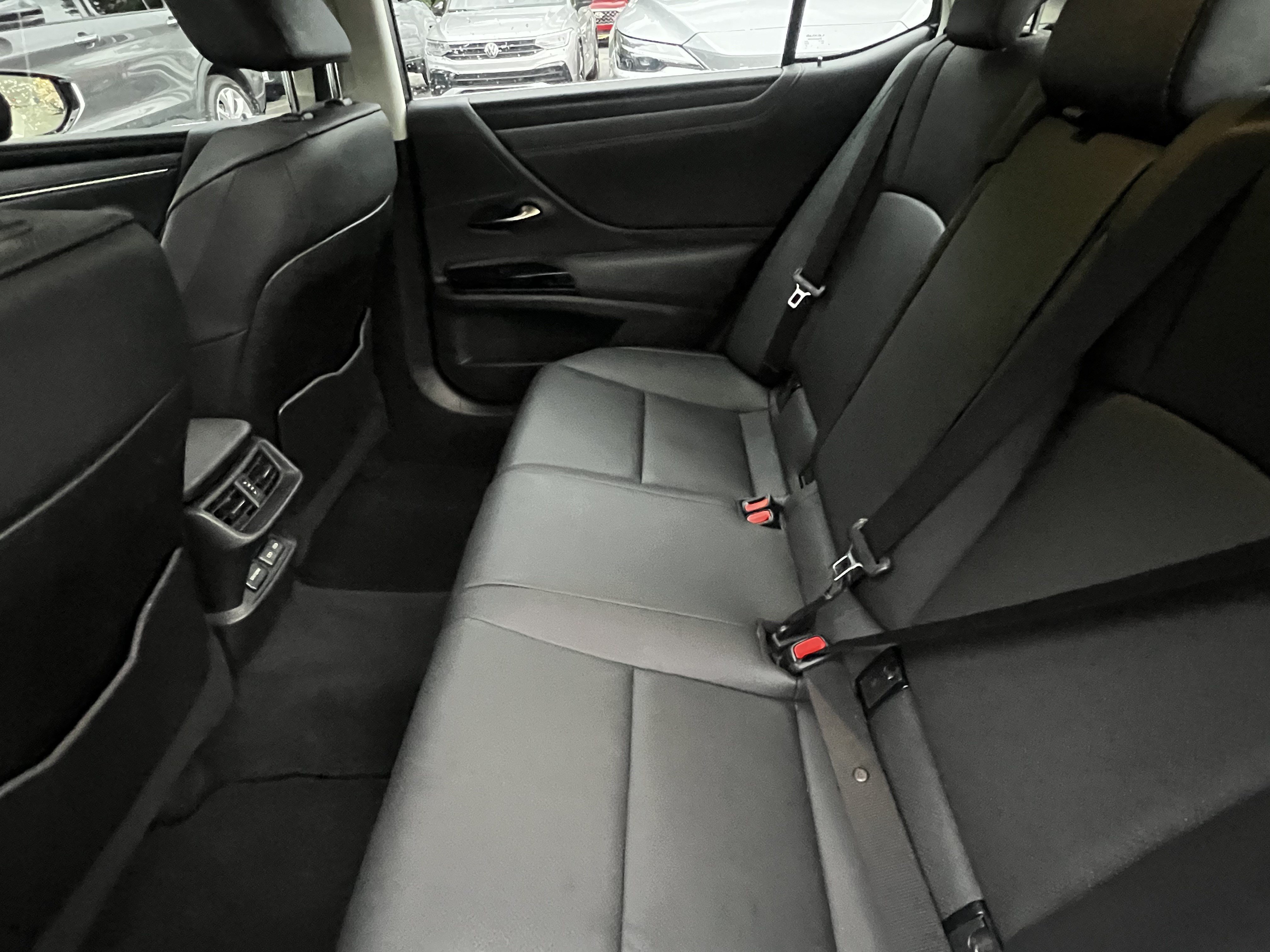 Used 2023 Lexus ES 350 w/ Premium Package FWD image 31