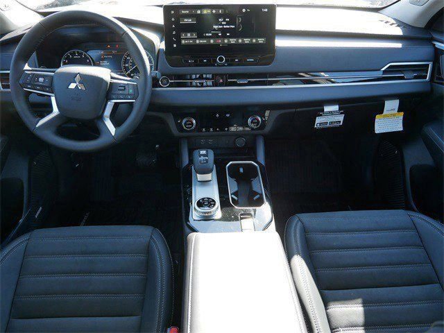 New 2026 Mitsubishi Outlander AWD image 7