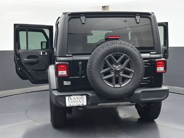 Used 2025 Jeep Wrangler Unlimited Sport AWD/4WD image 48