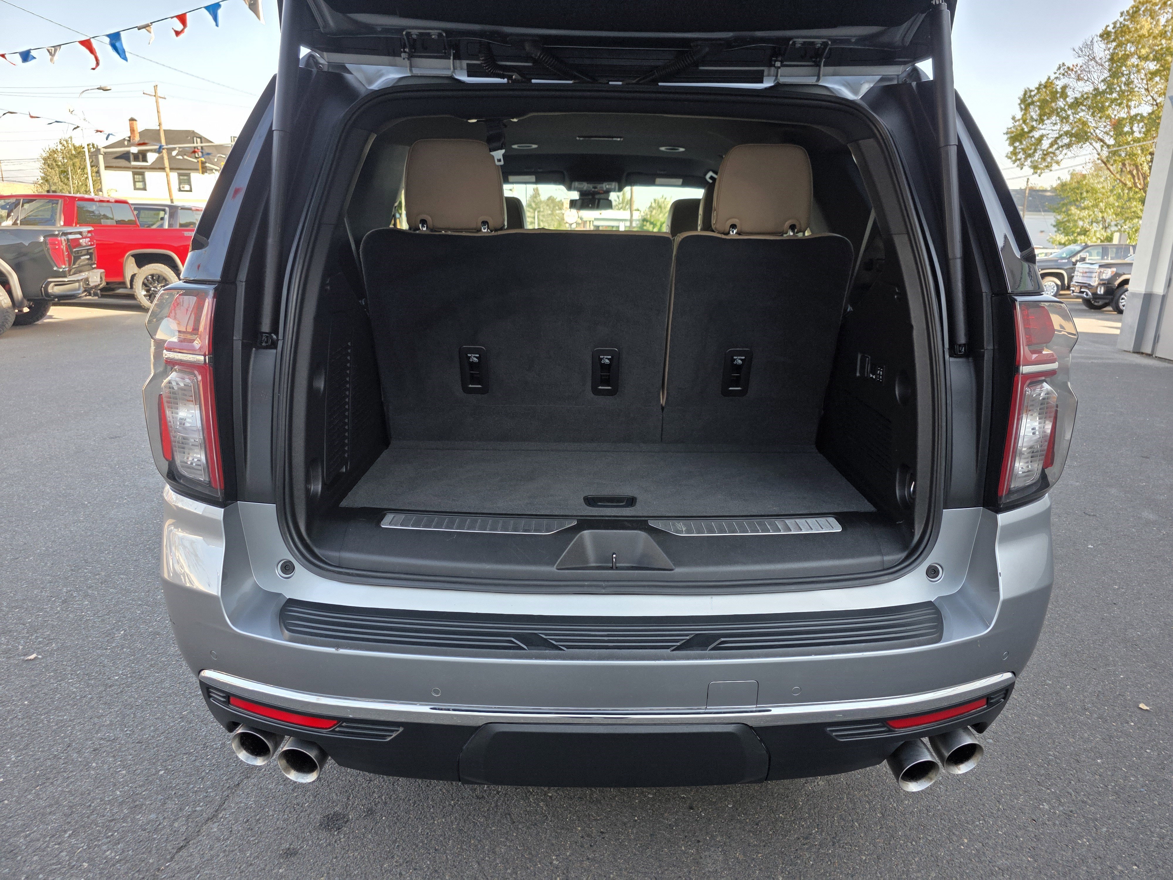 Used 2023 Chevrolet Tahoe Premier image 27